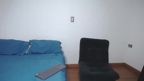 tulipan online show from April 1, 11:35 pm