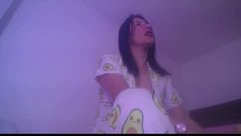 Yiny online show from November 8, 9:09 am