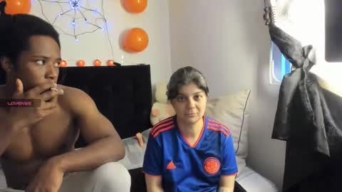 yinyyanghot online show from October 22, 10:20 pm