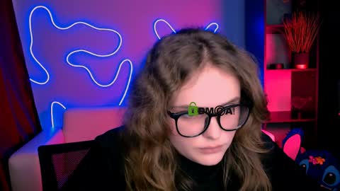 Snapshot of ylia_fress chatting on April 13, 2:22 pm Ylia online show from April 13, 2:22 pm