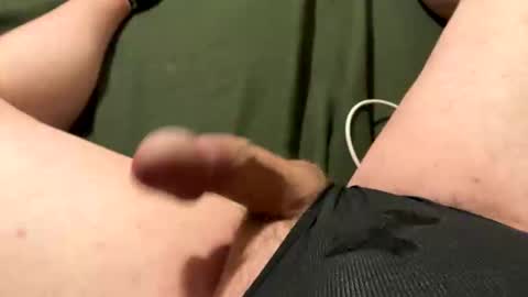 Snapshot of ymcaboy1982 chatting on October 27, 12:04 am Yes I have a huge dick online show from October 27, 12:04 am