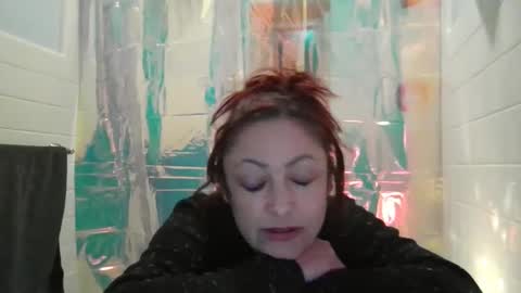 ymiyim online show from January 16, 11:25 am