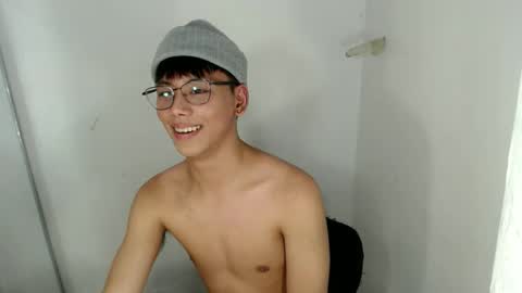 ynotyu online show from April 10, 9:19 pm