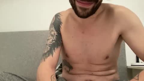 Snapshot of yo369 chatting on November 9, 3:05 am yo369 online show from November 9, 3:05 am