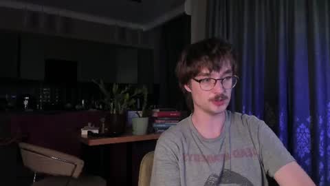 Snapshot of yoga_pizza_420 chatting on June 23, 9:46 pm Max online show from June 23, 9:46 pm