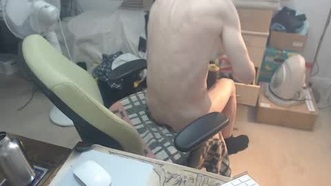 Snapshot of yogaman010173 chatting on May 30, 12:08 am yogaman online show from May 30, 12:08 am