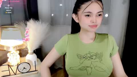 Snapshot of yogirl_abby chatting on June 25, 4:22 pm Hi i am Abby i am Filipina Aussie youve ever wanted to meet NOT INTO CHEAP GUY online show from June 25, 4:22 pm