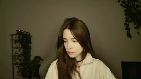 yoka_paradoxxx online show from November 26, 5:19 am