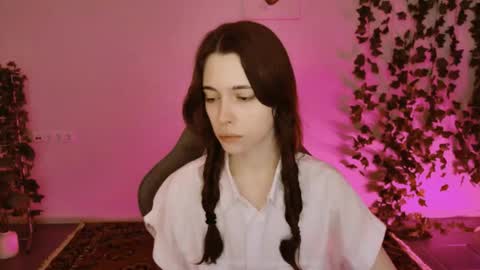 yoka_paradoxxx online show from January 8, 9:11 am