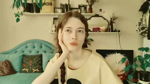 Snapshot of yoka_paradoxxx chatting on June 23, 7:17 am yoka_paradoxxx online show from June 23, 7:17 am