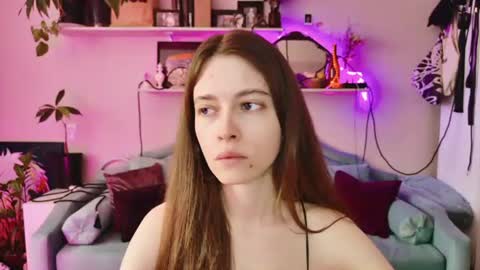 Snapshot of yoka_paradoxxx chatting on July 10, 9:34 am yoka_paradoxxx online show from July 10, 9:34 am