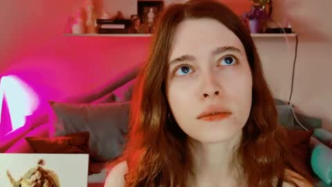 Snapshot of yoka_paradoxxx chatting on August 3, 1:05 pm yoka_paradoxxx online show from August 3, 1:05 pm