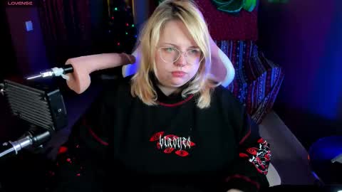 Yoki online show from December 22, 6:21 am