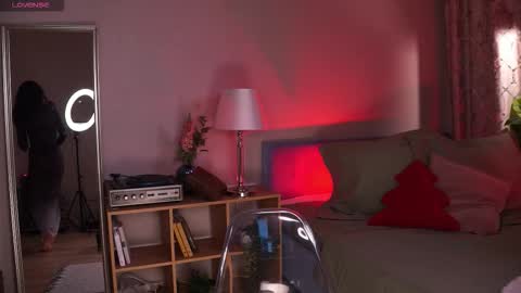 Yoko online show from January 11, 5:45 am