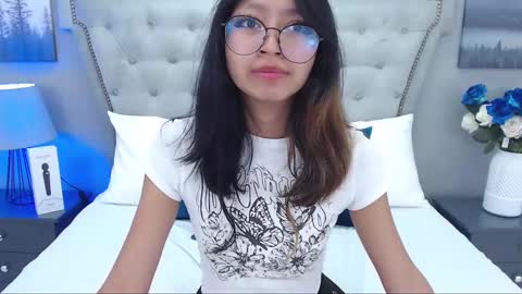 Yommi Winx online show from March 11, 5:05 am