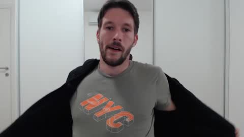 yone23 online show from March 7, 2:56 pm