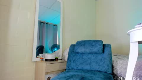 Snapshot of yonier_maru chatting on January 16, 8:25 pm yonier_maru online show from January 16, 8:25 pm