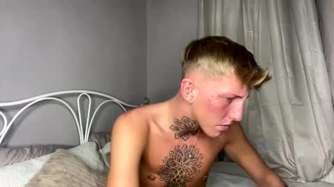 Snapshot of yorkshirelad208 chatting on March 5, 11:16 pm Harrison online show from March 5, 11:16 pm