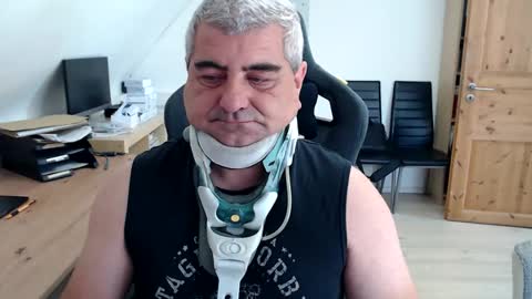 Snapshot of yoschi1976 chatting on September 14, 11:20 am yoschi1976 online show from September 14, 11:20 am