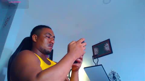 Snapshot of yosoy_enzo2020 chatting on May 2, 3:33 am Enzo online show from May 2, 3:33 am