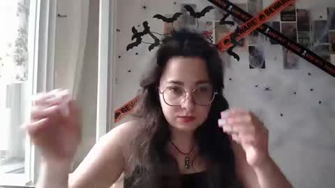 Aurora online show from September 17, 10:28 am