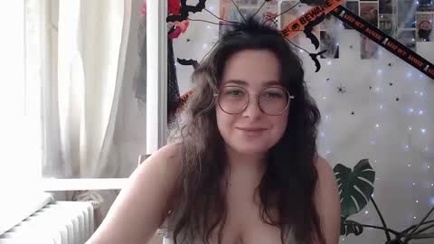 Aurora online show from September 22, 10:06 am