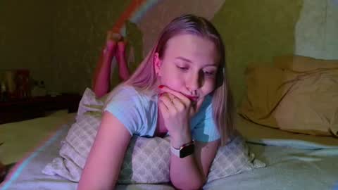 Snapshot of you_cant_forget chatting on September 22, 4:09 pm you_cant_forget online show from September 22, 4:09 pm