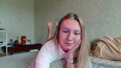 Snapshot of you_cant_forget chatting on September 25, 1:04 pm you_cant_forget online show from September 25, 1:04 pm