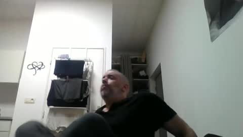 Snapshot of youdeservit chatting on October 4, 6:50 pm CrayZio online show from October 4, 6:50 pm