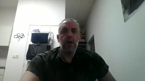 Snapshot of youdeservit chatting on October 6, 3:15 am CrayZio online show from October 6, 3:15 am