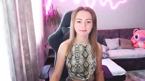 Bella online show from May 25, 7:36 am