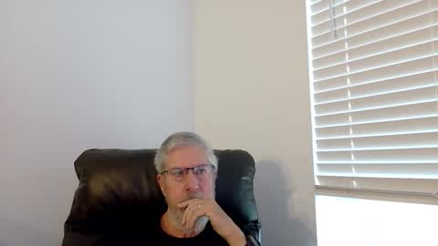 Snapshot of yougogirl_3 chatting on June 8, 11:54 am Colorado Guy Straight online show from June 8, 11:54 am