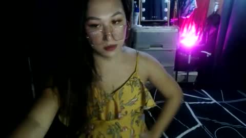 Your Dream Pinay Anna online show from May 26, 8:32 am