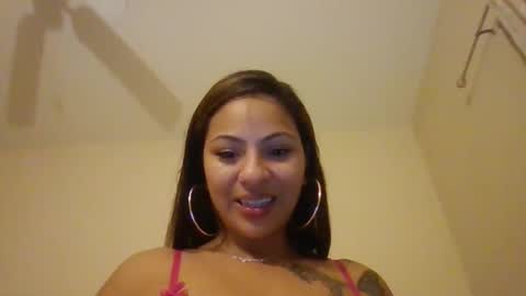 Snapshot of youluvkitty chatting on March 8, 2:59 am youluvkitty online show from March 8, 2:59 am