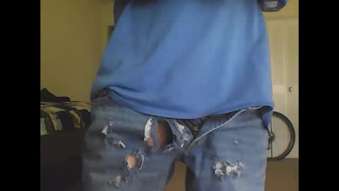 Snapshot of youneverknowimight2 chatting on December 4, 7:12 pm kindahorny online show from December 4, 7:12 pm