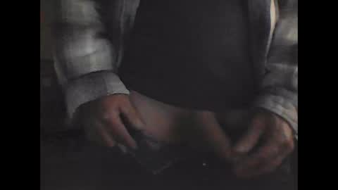 Snapshot of youneverknowimight2 chatting on December 11, 3:24 am kindahorny online show from December 11, 3:24 am