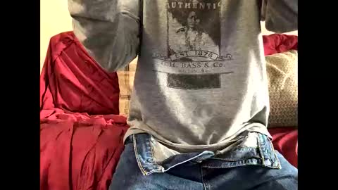 Snapshot of youneverknowimight2 chatting on October 20, 3:01 pm kindahorny online show from October 20, 3:01 pm