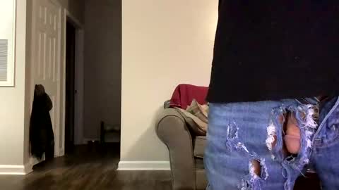 Snapshot of youneverknowimight2 chatting on October 29, 2:47 am kindahorny online show from October 29, 2:47 am