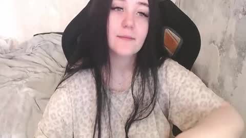 your_8a8y online show from March 25, 7:14 am