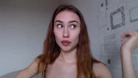 Snapshot of your_ameliaa chatting on April 2, 9:29 am Amelia online show from April 2, 9:29 am