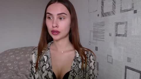 Snapshot of your_ameliaa chatting on April 6, 11:44 am Amelia online show from April 6, 11:44 am