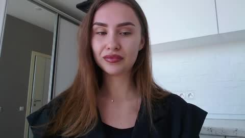 Snapshot of your_ameliaa chatting on April 16, 11:33 am Amelia online show from April 16, 11:33 am