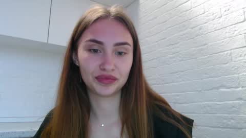 Snapshot of your_ameliaa chatting on April 17, 4:10 pm Amelia online show from April 17, 4:10 pm