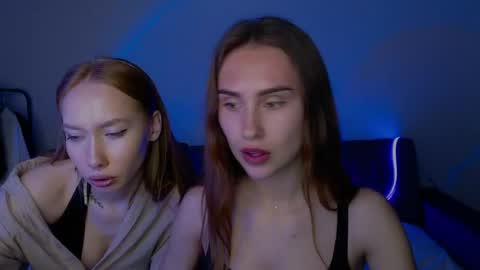 Snapshot of your_ameliaa chatting on April 19, 6:10 pm Amelia online show from April 19, 6:10 pm