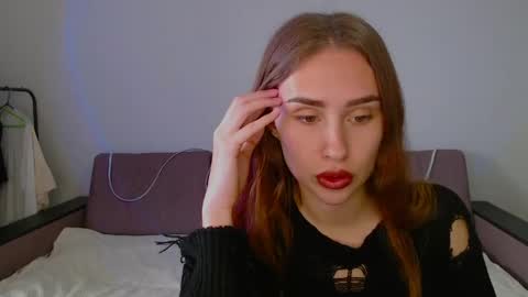 Snapshot of your_ameliaa chatting on April 23, 10:36 am Amelia online show from April 23, 10:36 am