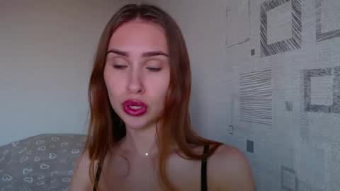 Snapshot of your_ameliaa chatting on May 2, 3:28 pm Amelia online show from May 2, 3:28 pm