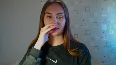 Snapshot of your_ameliaa chatting on May 6, 11:26 am Amelia online show from May 6, 11:26 am