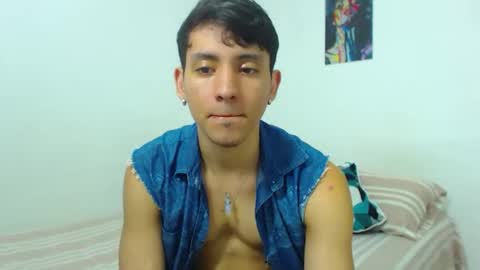 Snapshot of your_boy_hot chatting on May 9, 11:59 am your boy online show from May 9, 11:59 am