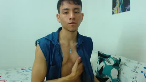 Snapshot of your_boy_hot chatting on July 4, 11:27 am your boy online show from July 4, 11:27 am