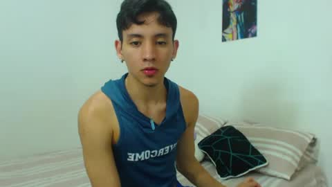 Snapshot of your_boy_hot chatting on July 30, 5:23 pm your boy online show from July 30, 5:23 pm